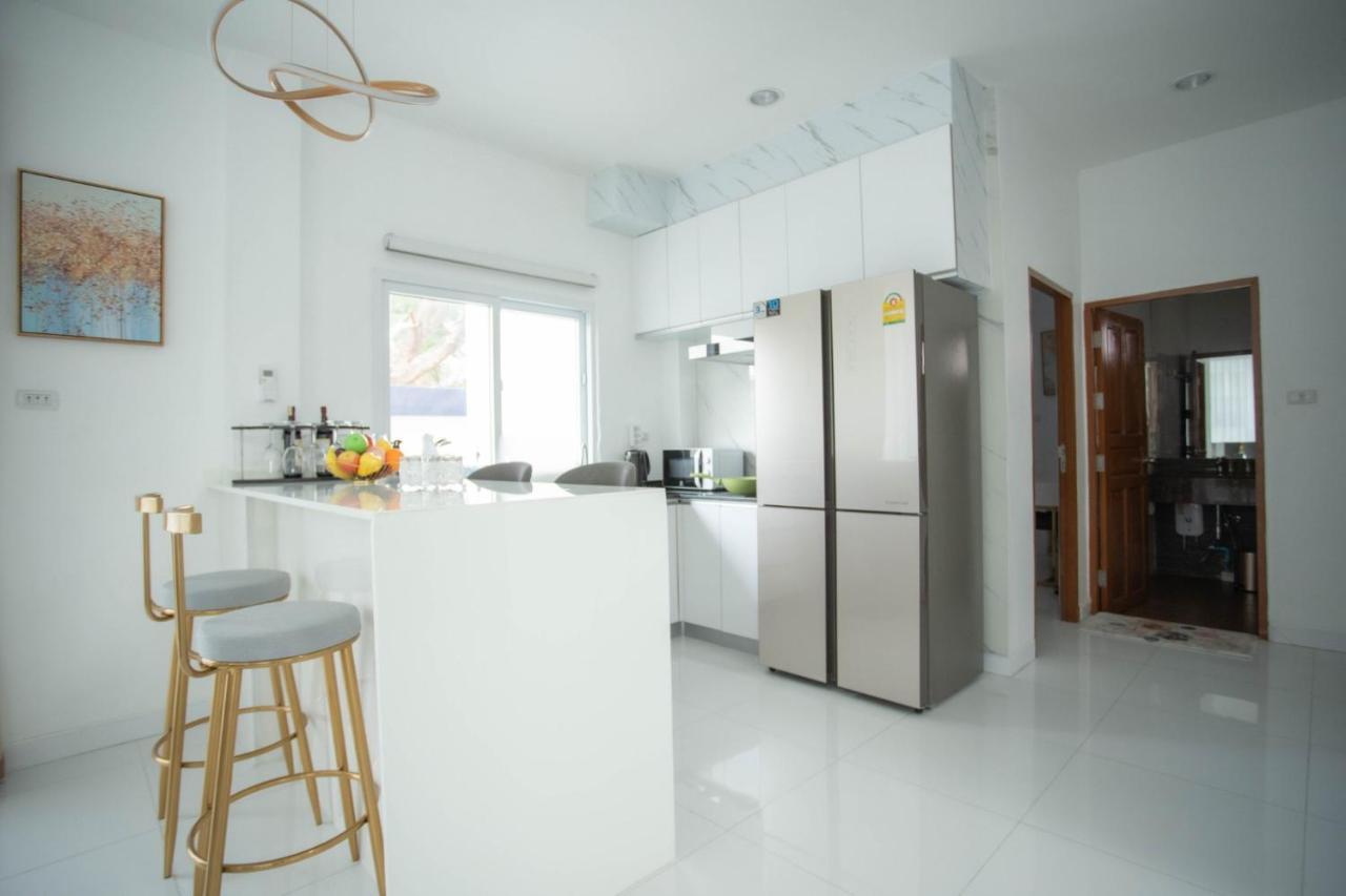 Kw Pool Villa Pattaya Buitenkant foto