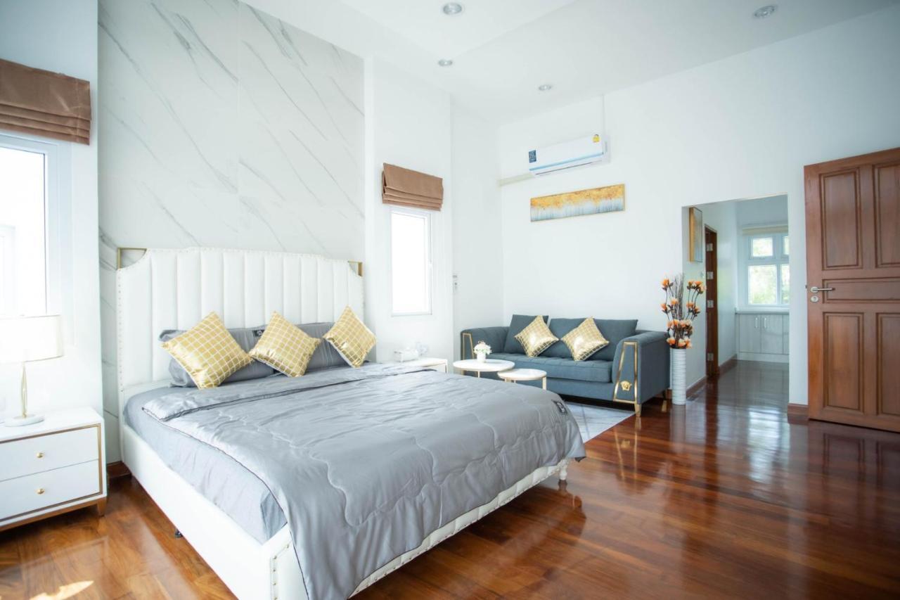Kw Pool Villa Pattaya Buitenkant foto