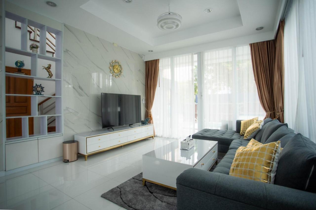 Kw Pool Villa Pattaya Buitenkant foto